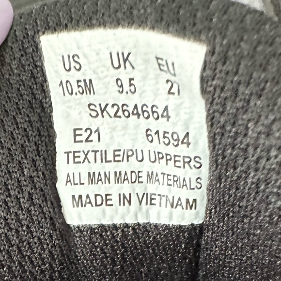 Saucony kids running shoes - Picture 3 of 4